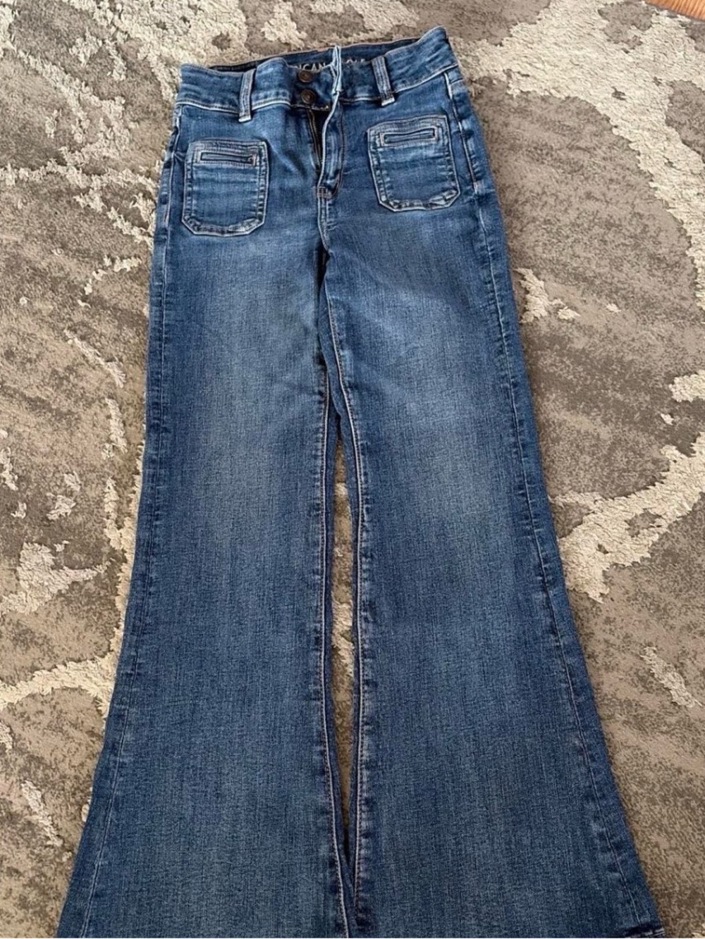 American Eagle Women’s Blue Flared Jeans - Classic High-Rise Denim